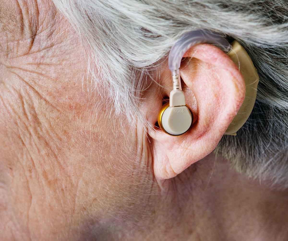 Ne dőlj be a csoda hallókészülékeknek!
